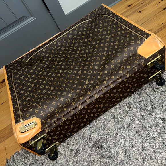 Louis Vuitton Pullman - Picture 6 of 8